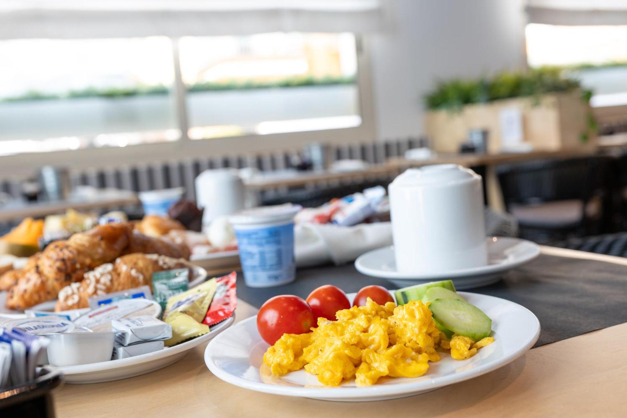 לידו די ג'סולו Regina Urban Beach Hotel מראה חיצוני תמונה