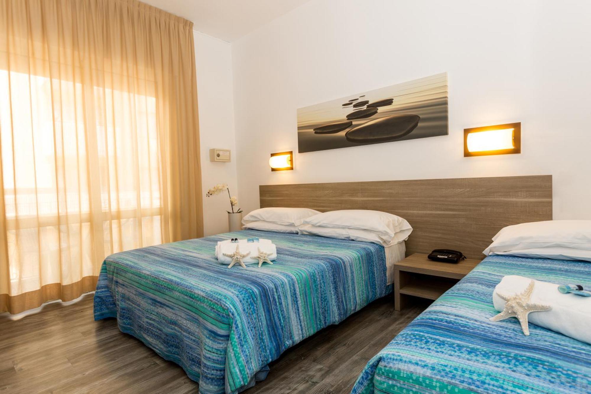 לידו די ג'סולו Regina Urban Beach Hotel מראה חיצוני תמונה